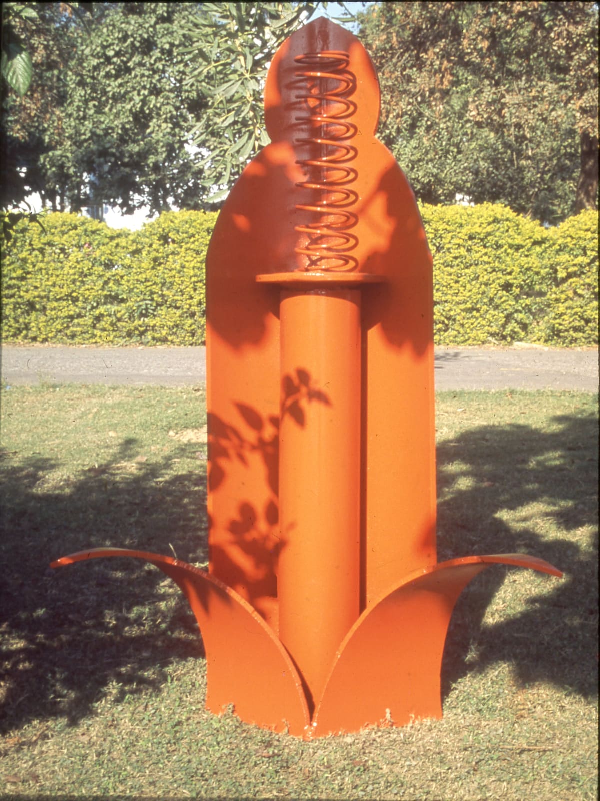 Mrinalini Mukherjee, ORANGE STEEL SCULPTURE