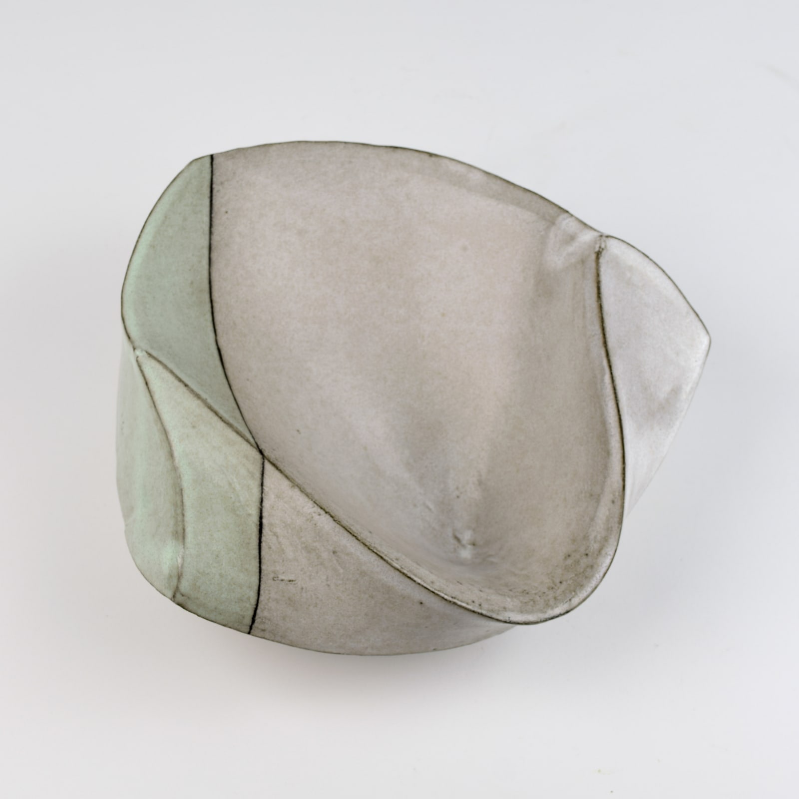 Jerilyn Virden, Facet Bowl (White and Bermuda)