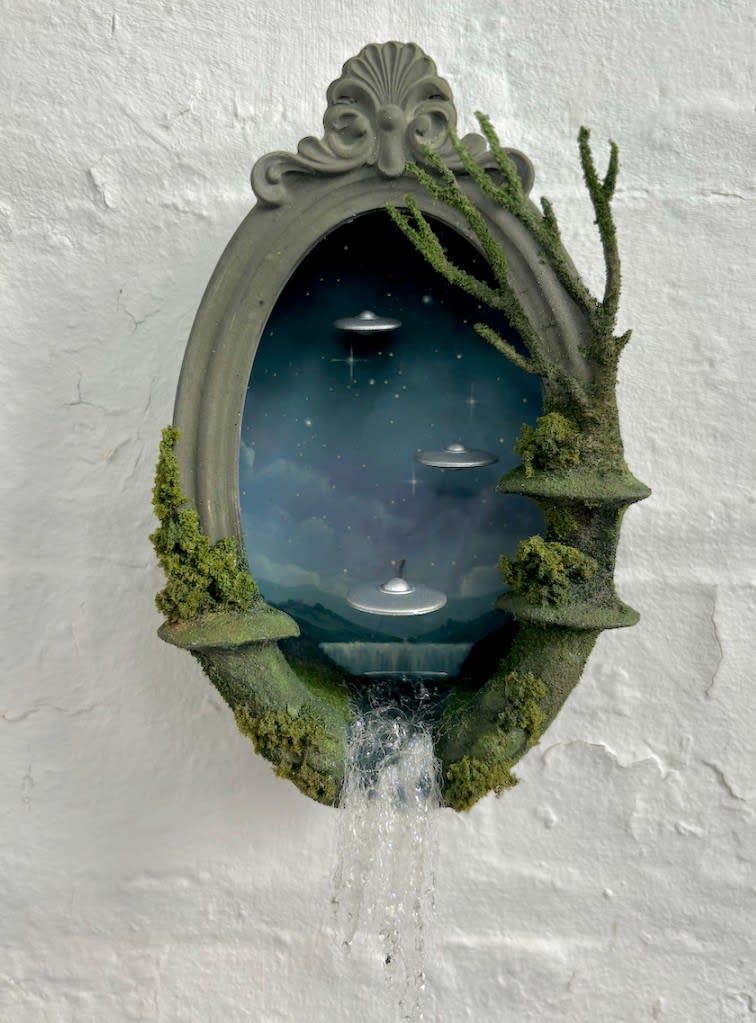 Caroline Dewison, Travelers