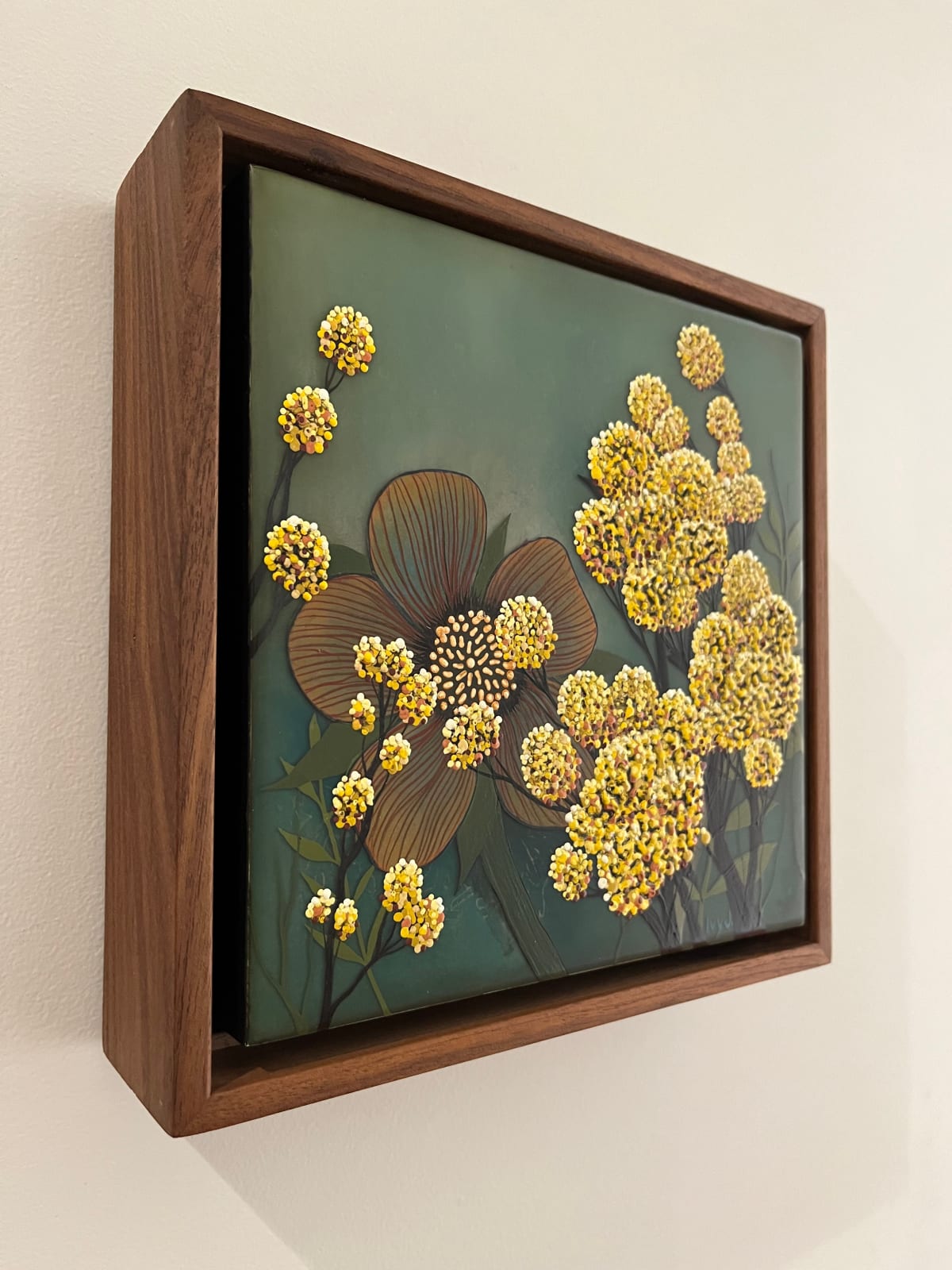 Ivy Jacobsen, Yellow Puffs