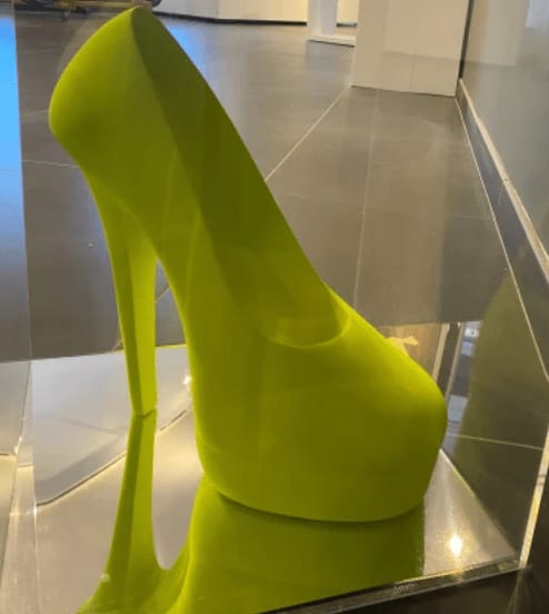 Richard Orlinski, Stiletto Jaune