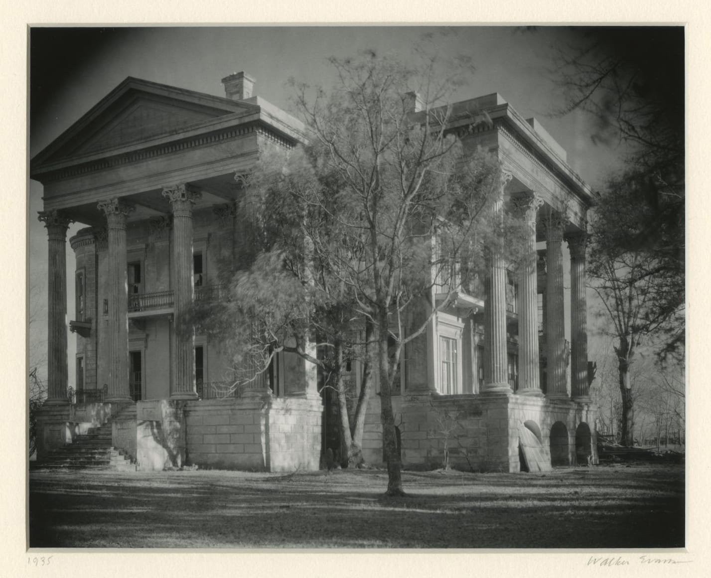 Walker Evans, Belle Grove Plantation, White Castle, Louisiana, 1935