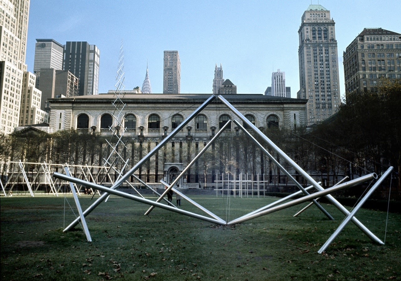 Kenneth Snelson Four Module Piece