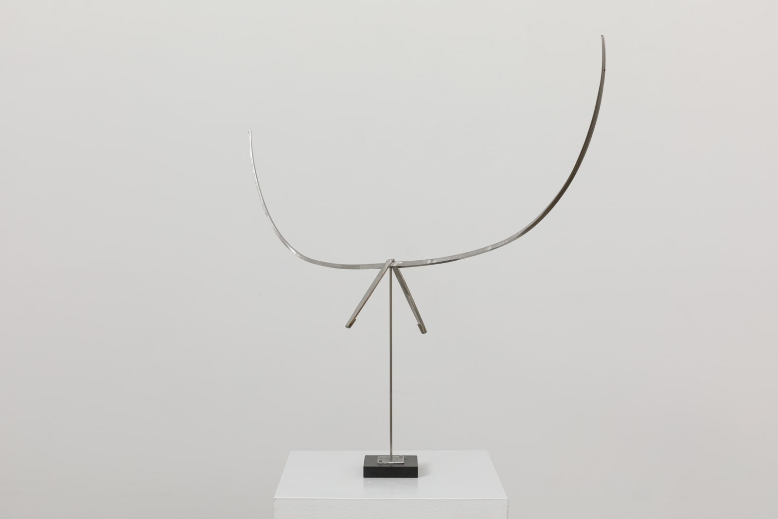 morrison-gallery-george-rickey-Double Wobble