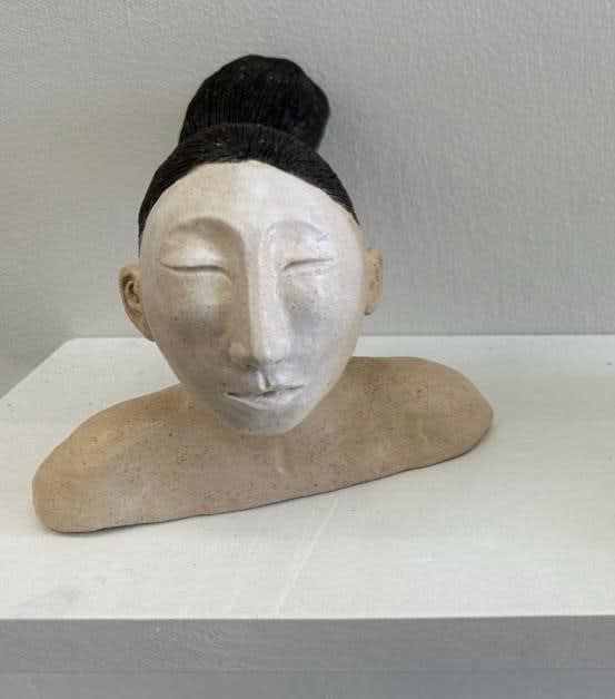 Tja Ling Hu, Woman with mask, 2024