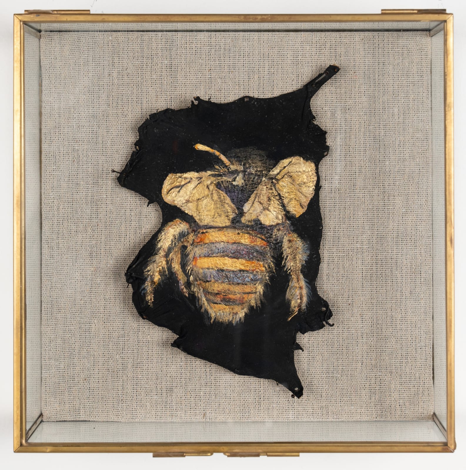 Floria Tosca, Bee, 2023