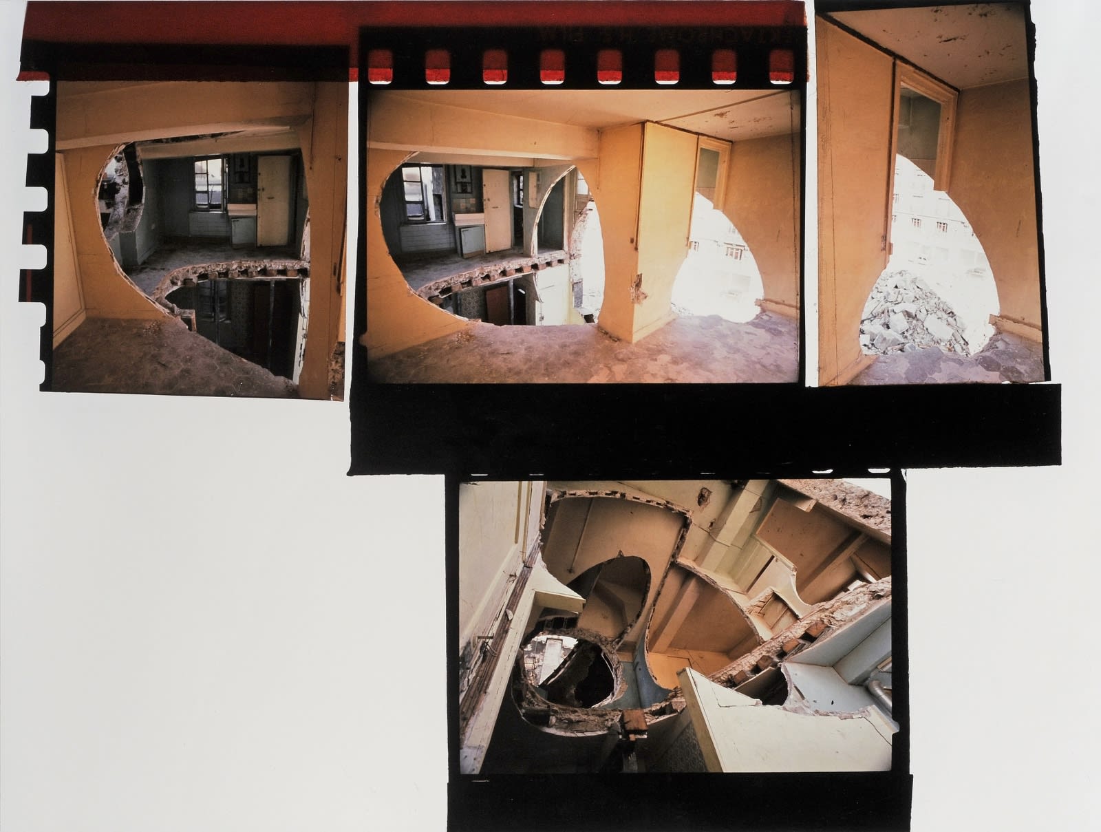 Gordon Matta-Clark Conical Intersect photographie cibachrome 76,3 x 101,5 cm (disponible) 76,3 x 101,5 cm (available)