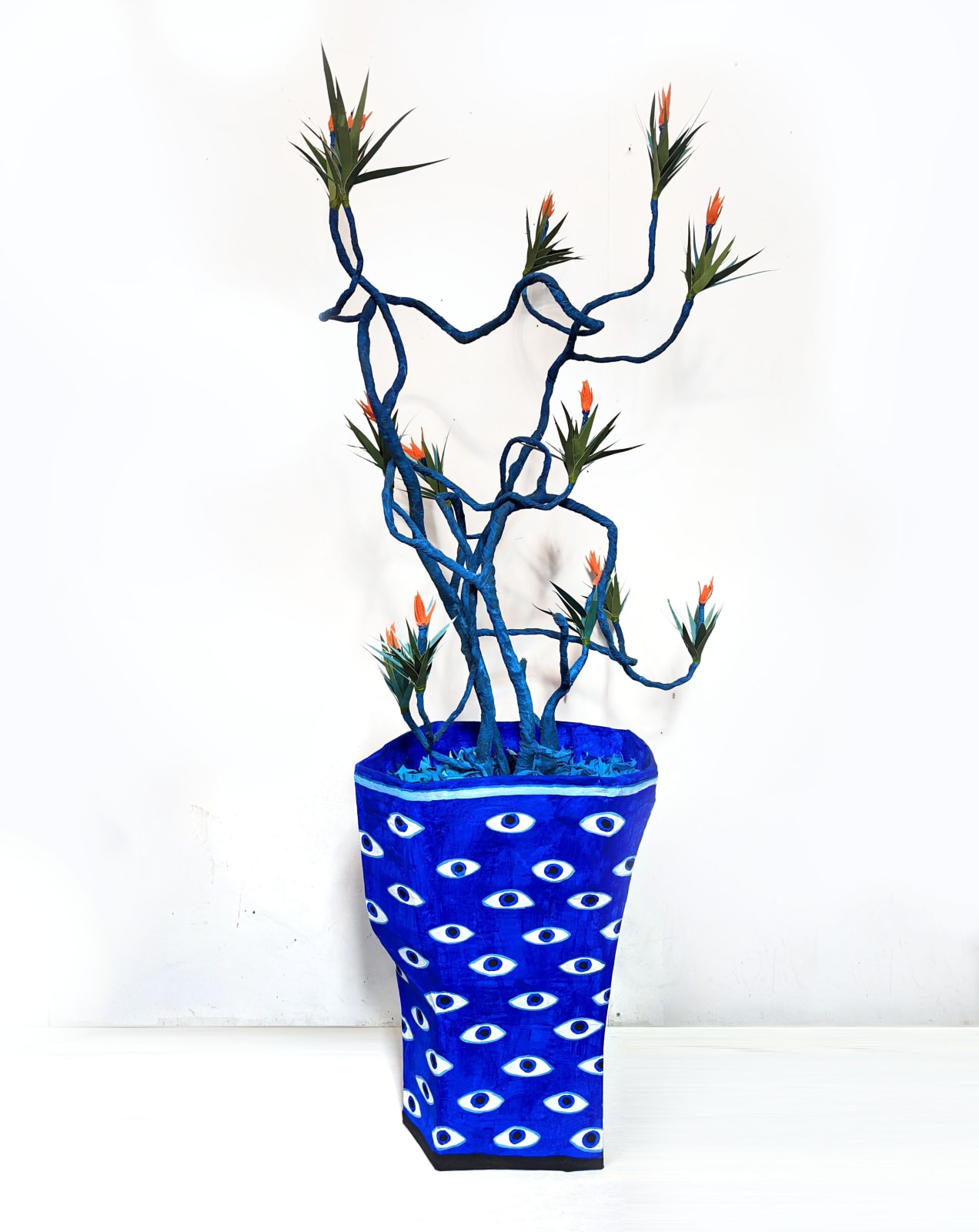 Jac Lahav, Dracaena (Large Vessel), 2022
