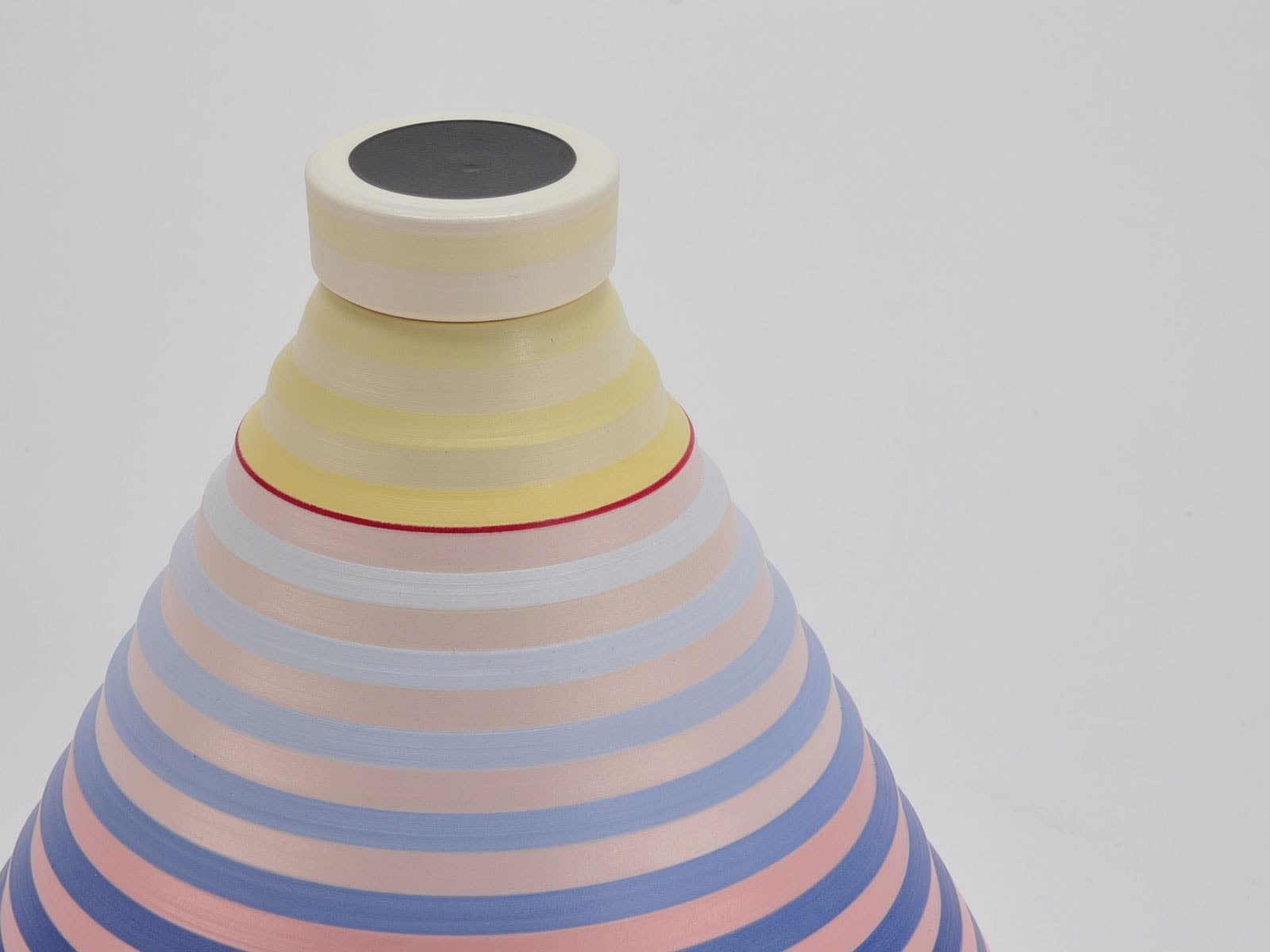 Jin Eui Kim, OPject - Conical Form with Lid III, 2025