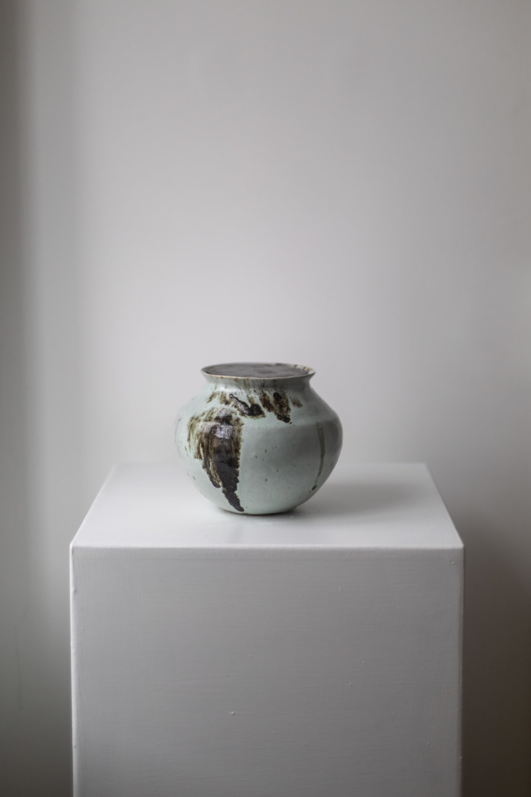 Chloé Rosetta Bell, Cliff Ridge Vessel with Steel Lid II