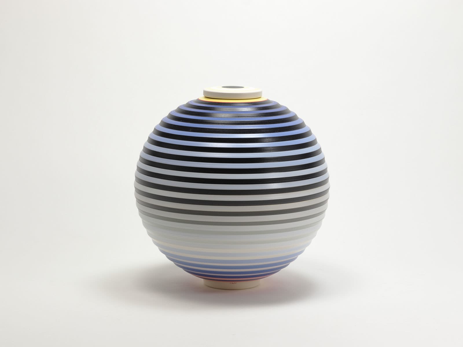Jin Eui Kim, OPject - Spherical Form with Lid VII, 2025