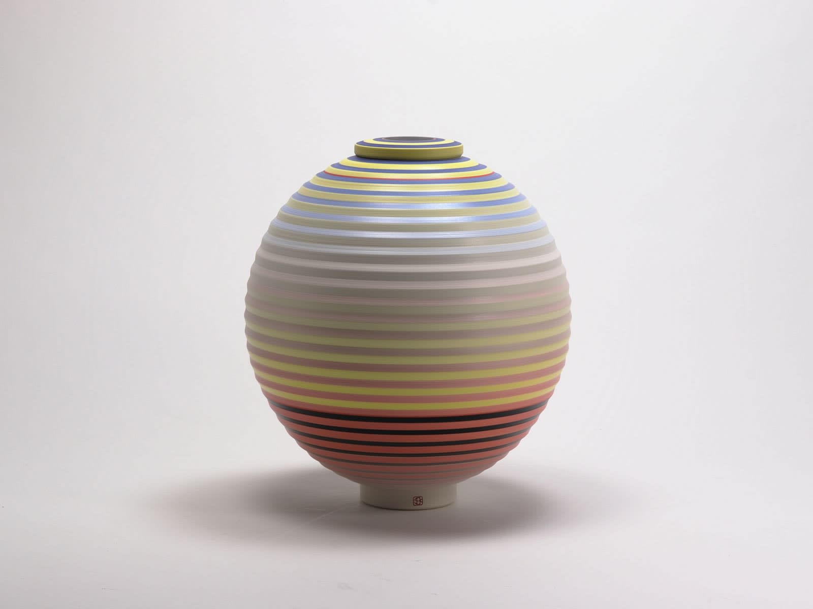 Jin Eui Kim, OPject - Spherical Form with Lid VIII, 2025