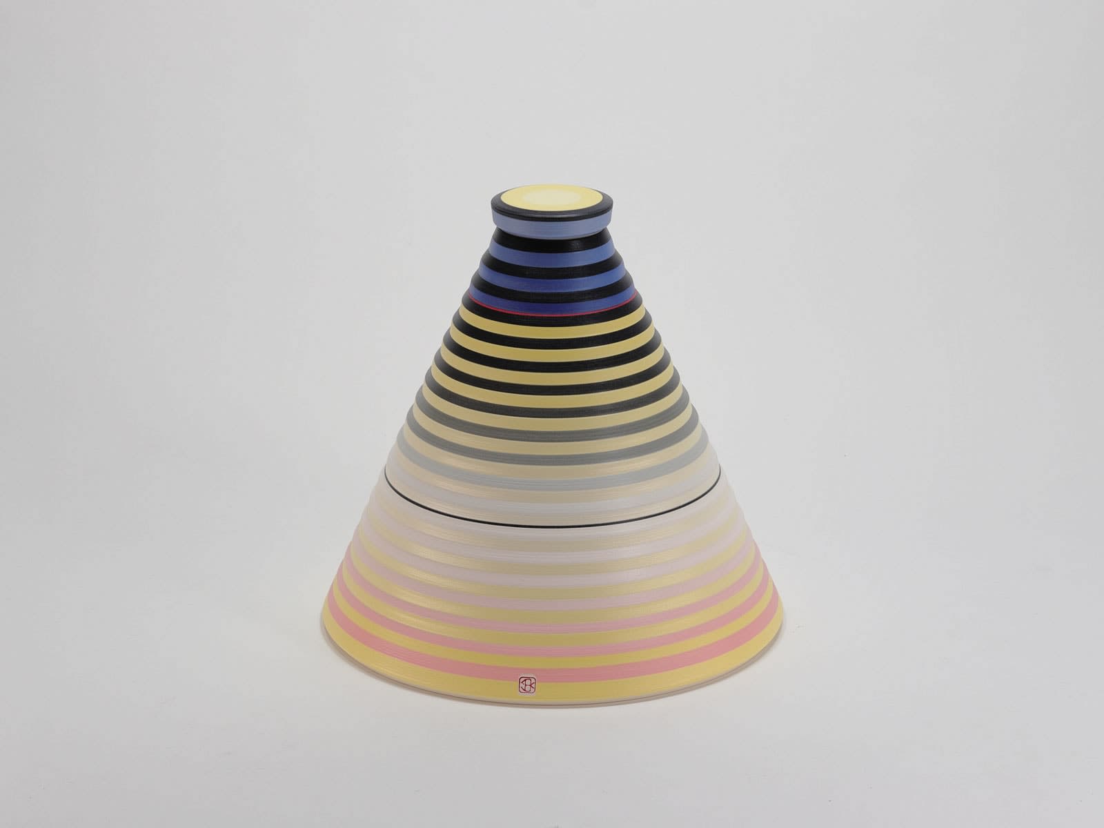 Jin Eui Kim, OPject - Conical Form with Lid V, 2025