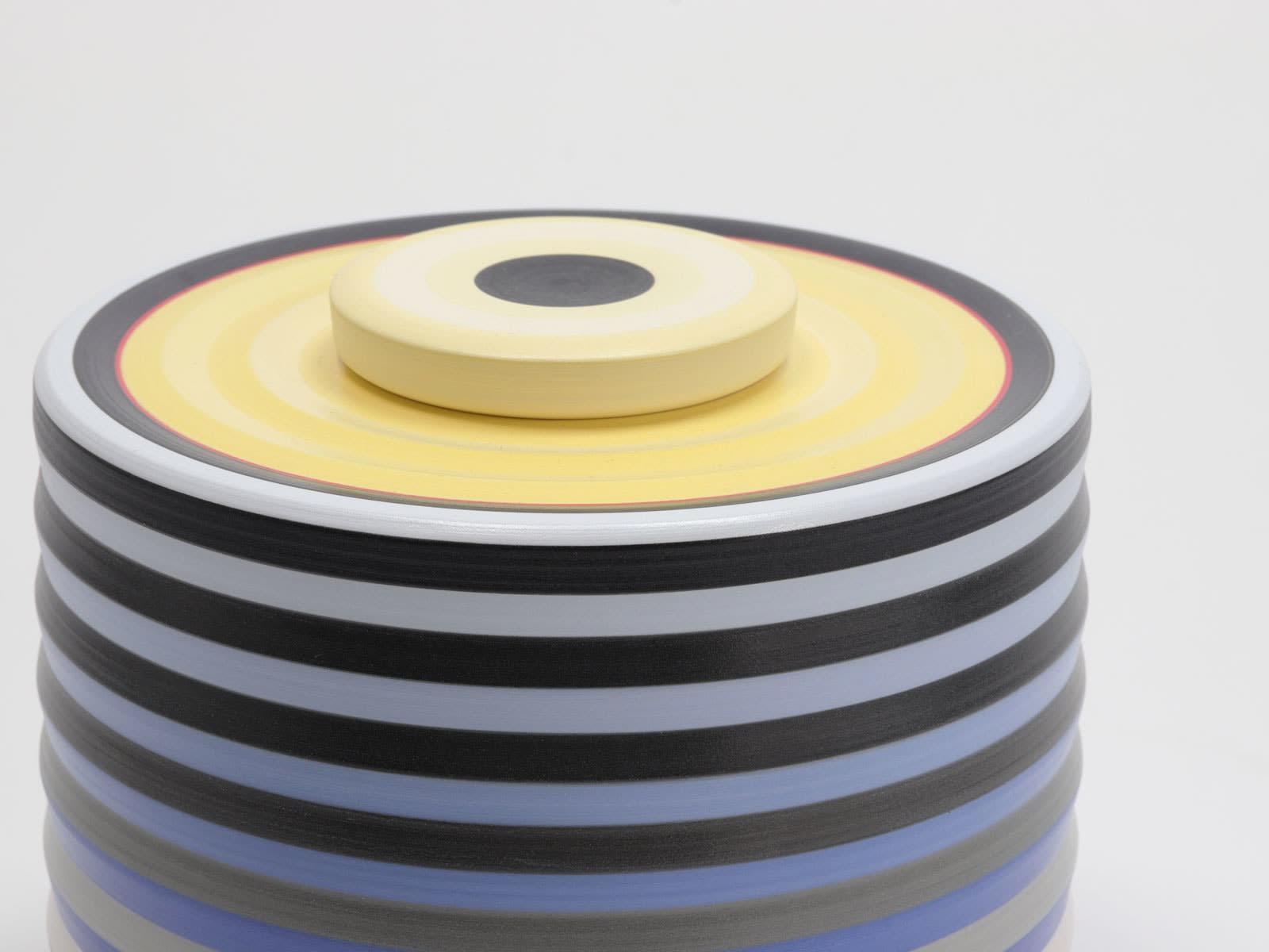 Jin Eui Kim, OPject - Cylindrical Form with Lid III, 2025
