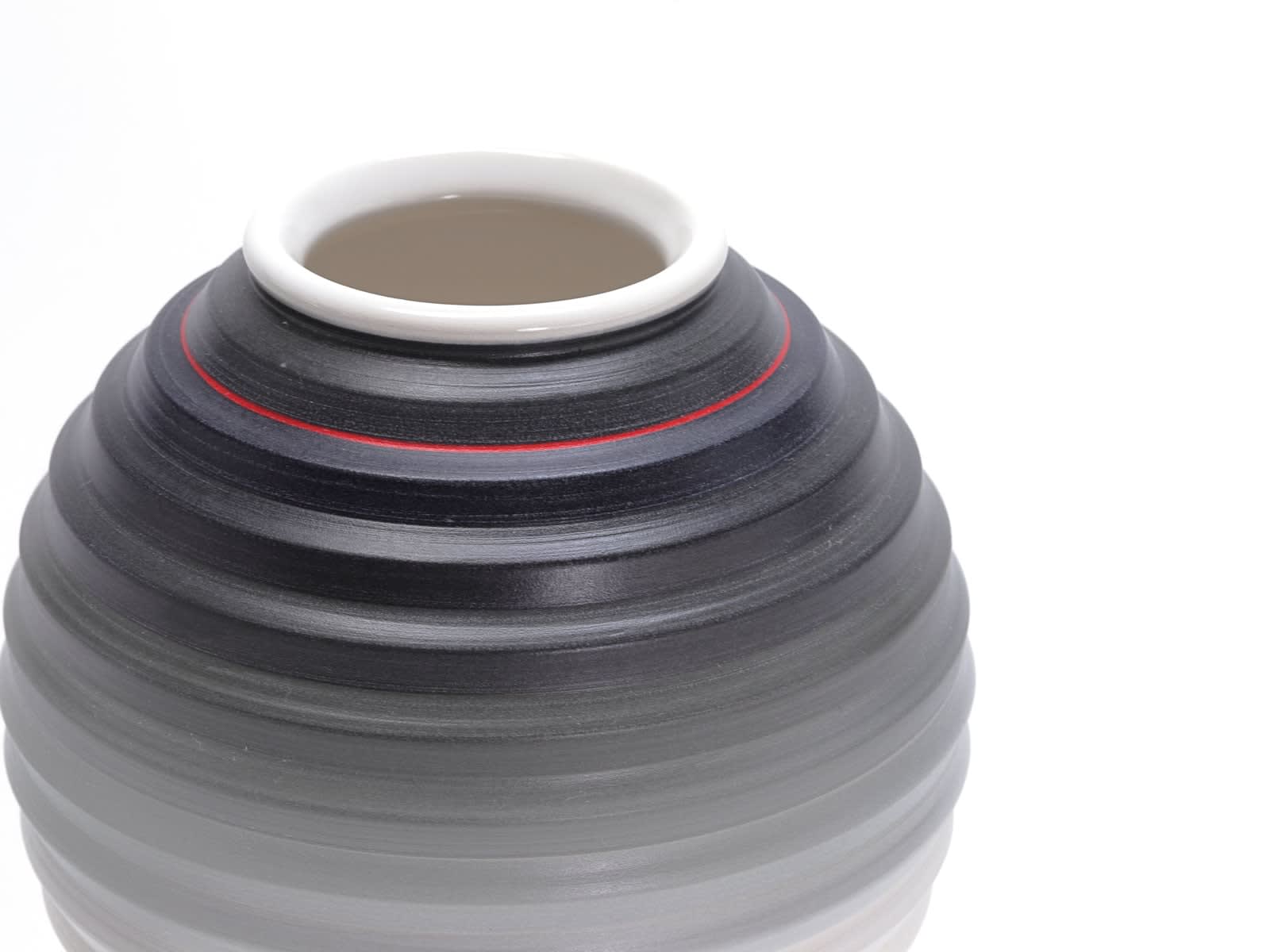 Jin Eui Kim, OPot - Moon Jar VI, 2025