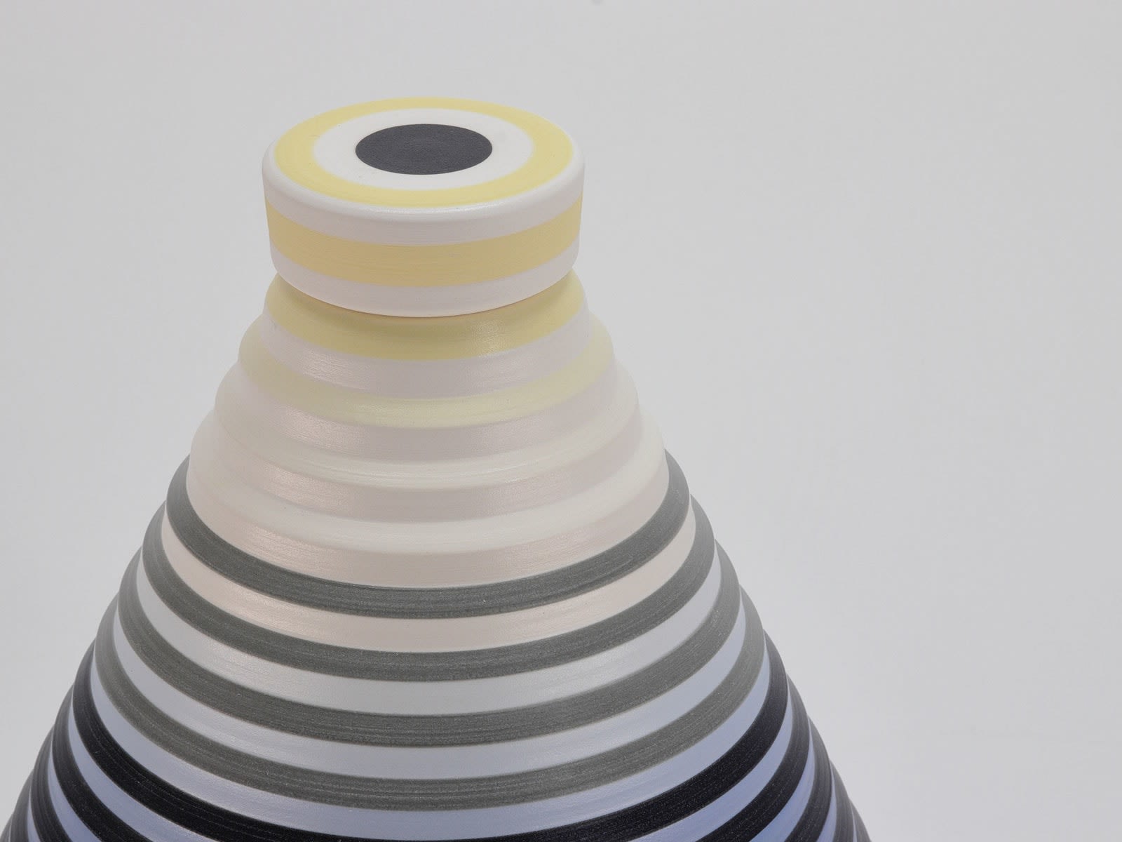Jin Eui Kim, OPject - Conical Form with Lid II, 2025