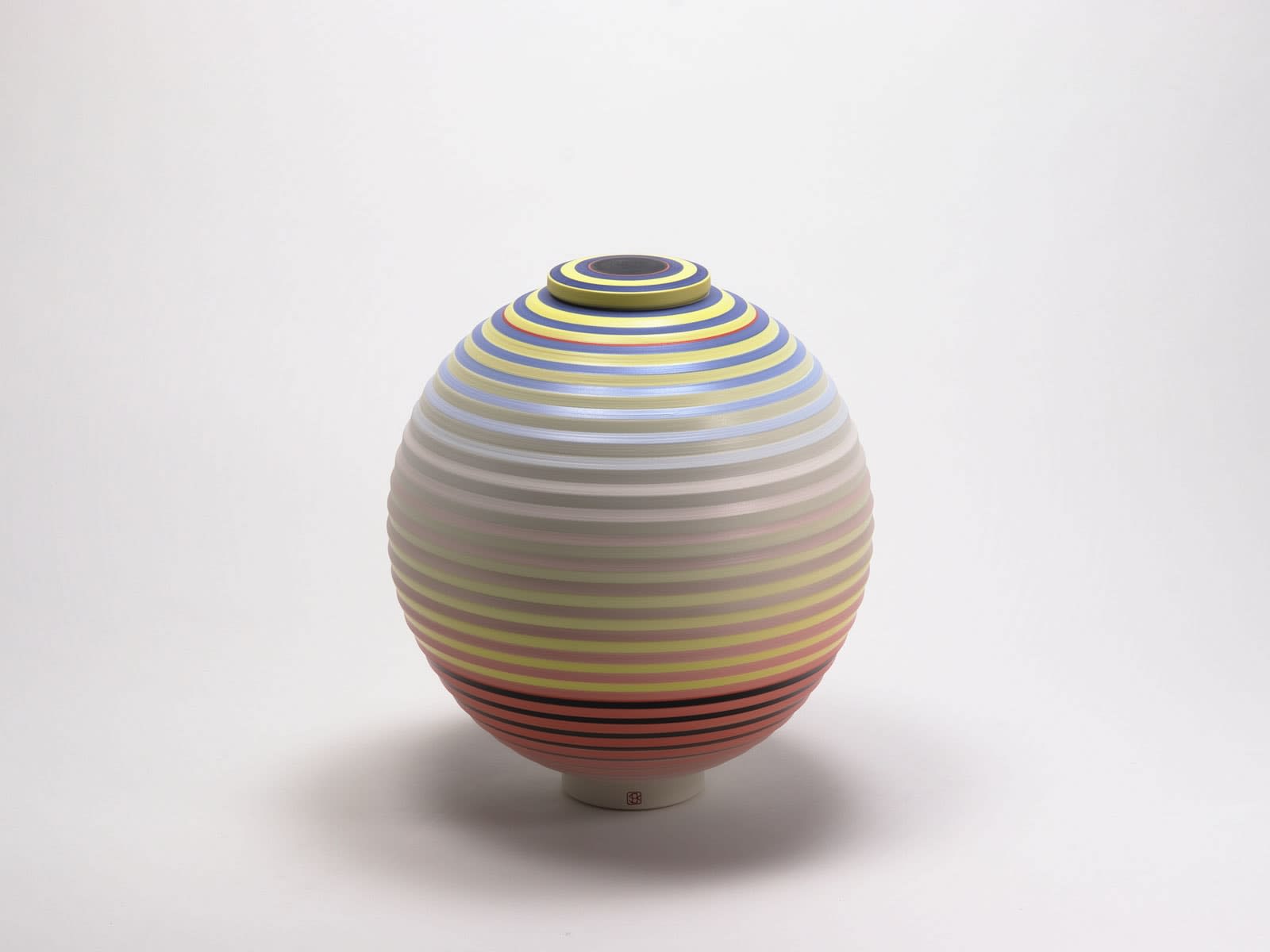 Jin Eui Kim, OPject - Spherical Form with Lid VIII, 2025