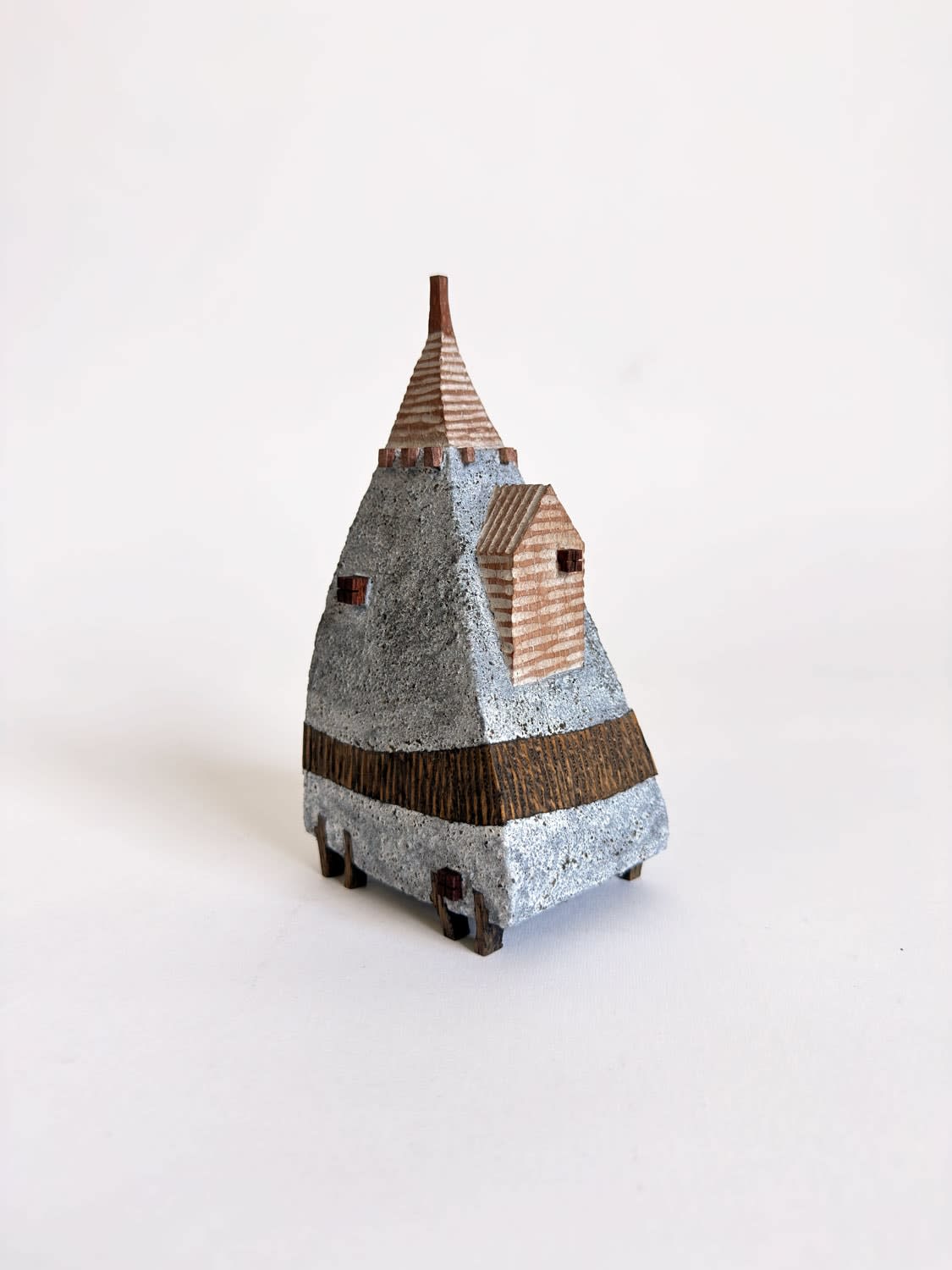 Yukihiro Akama, Old Seaside Cottage