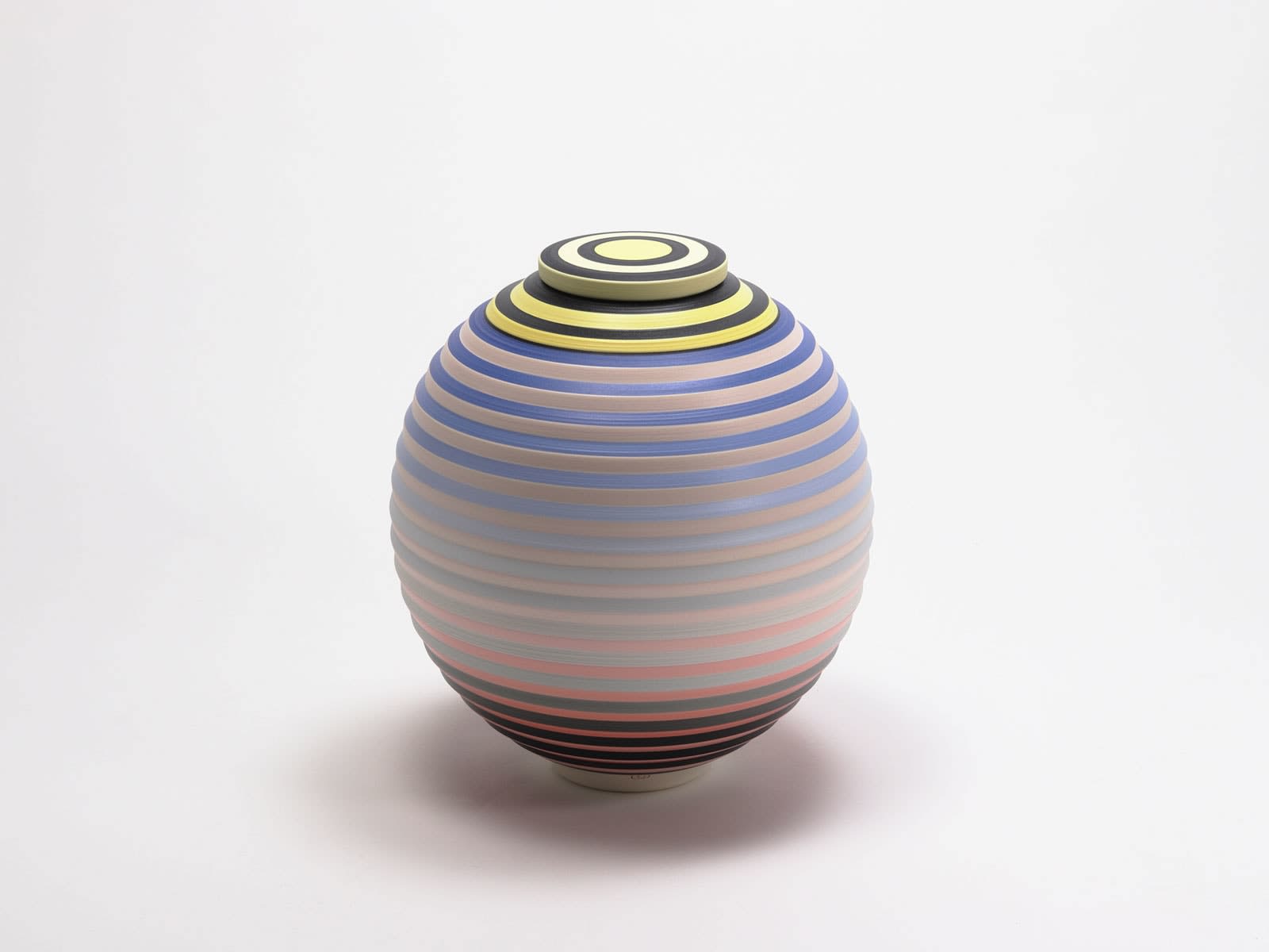 Jin Eui Kim, OPject - Spherical Form with Lid V, 2025