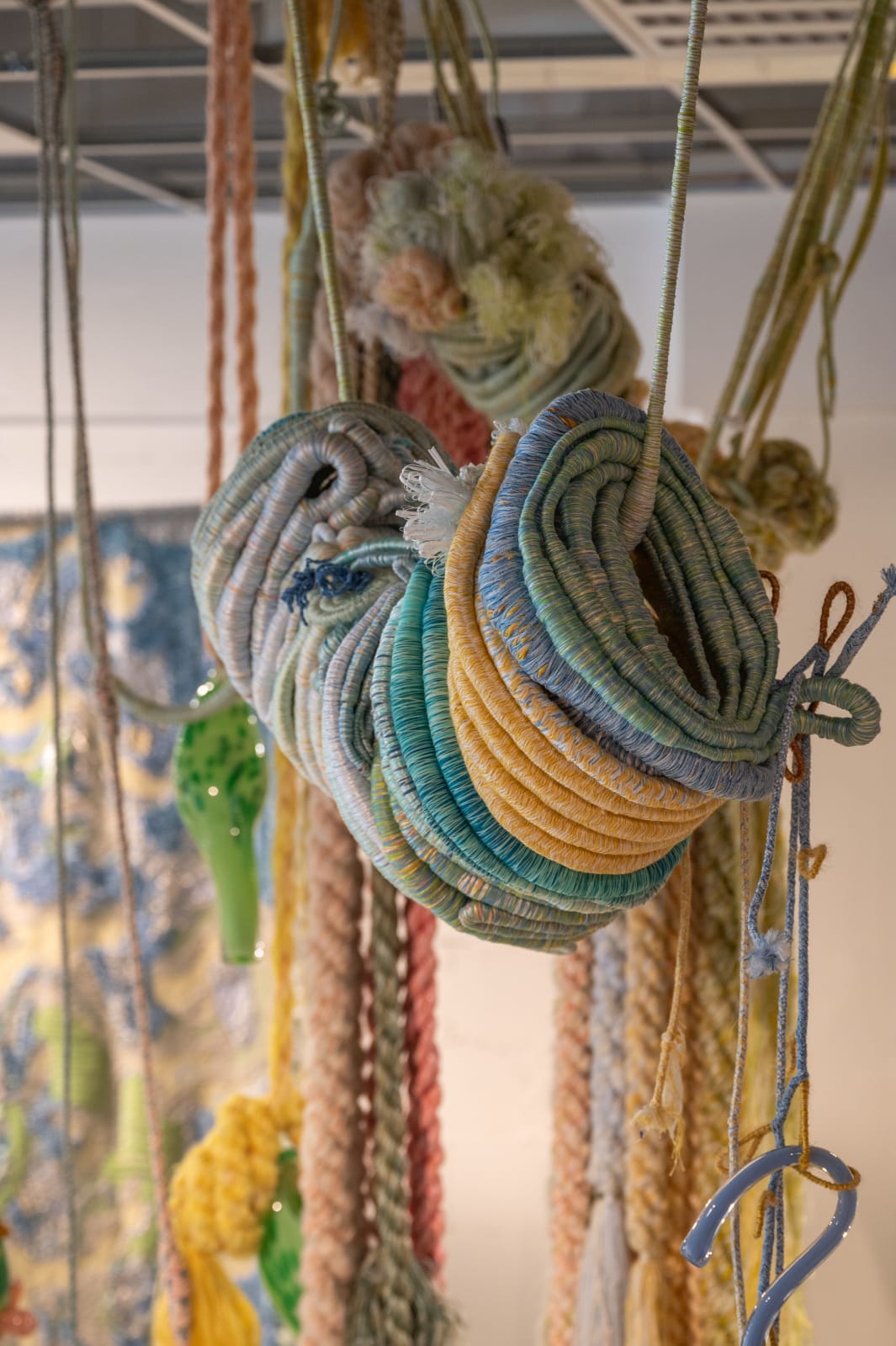 Sandra Keja-Planken, Nani hanging pillar , 2025