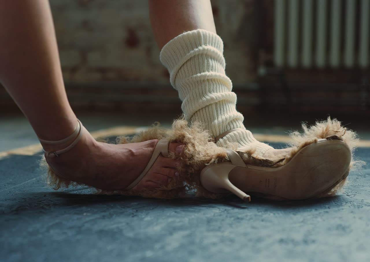 Torbjørn Rødland, Furry Shoes, 2023