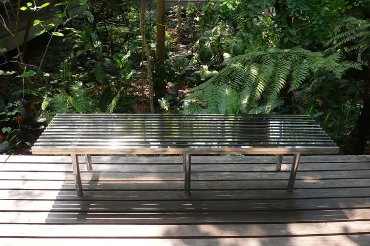 Rirkrit Tiravanija, Untitled (the future will be chrome), 2010