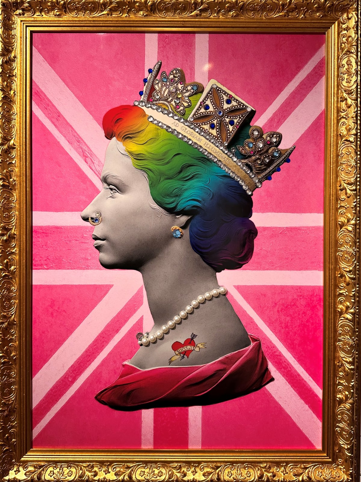 Mark Illuminati, Queen Unique Pink