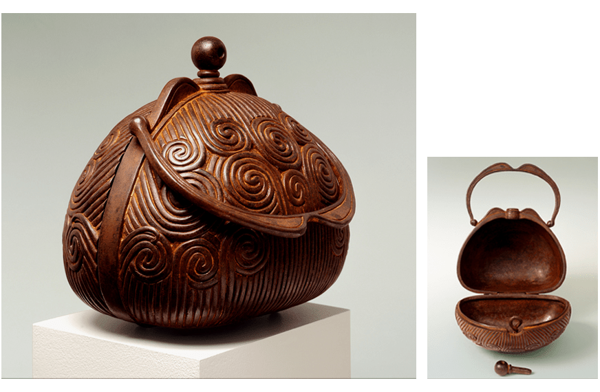 Diana Moore, Spiral Purse