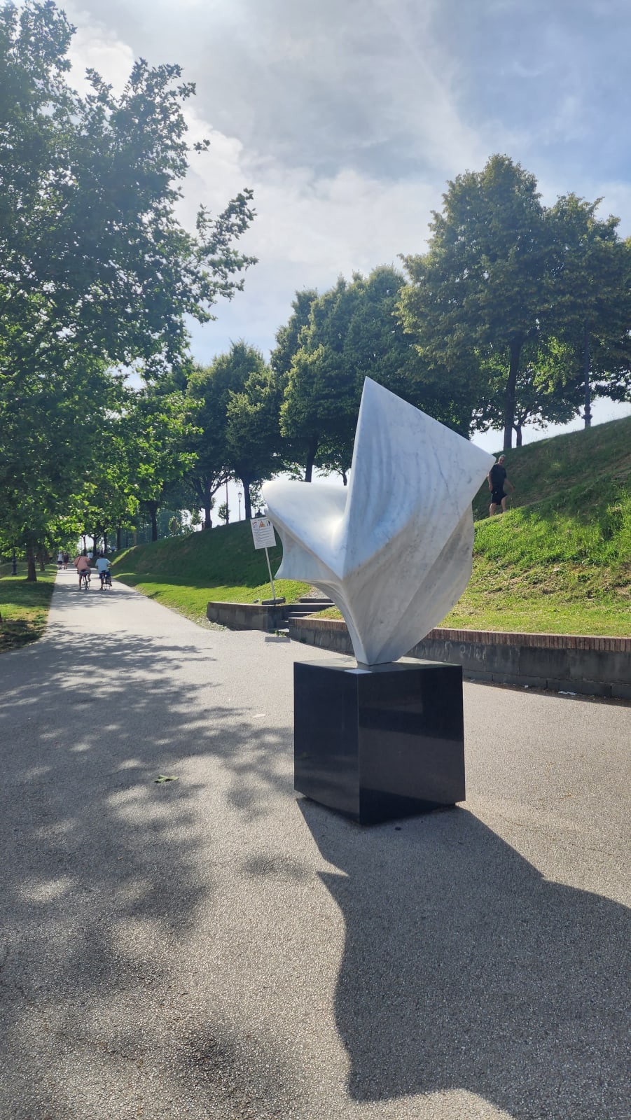 Gustavo Vélez, Pliegue en Movimiento, 2024