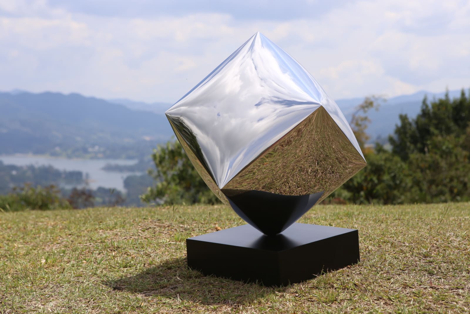 Gustavo Vélez, Espansión Geométrica II, 2020