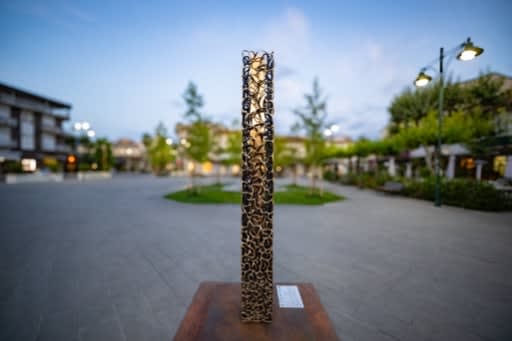 Gianfranco Meggiato, Doppio Totem, 2008