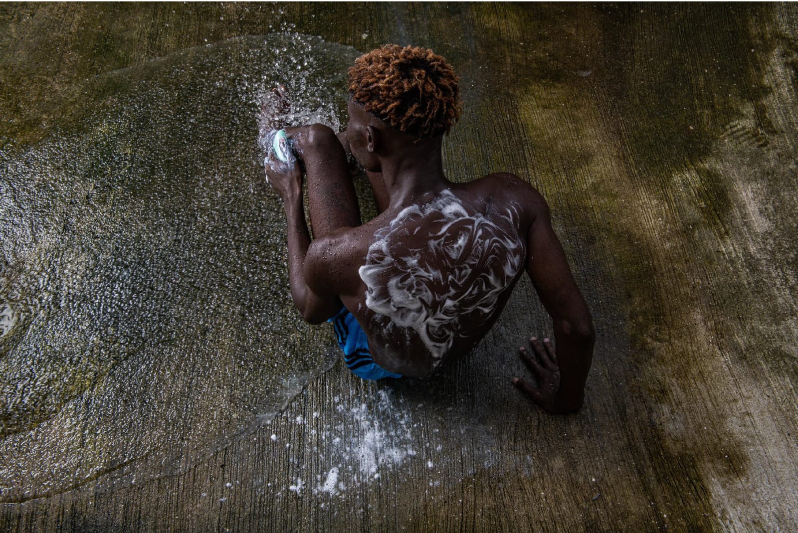 Dafe Oboro, Pour Me Water, Pure Water III, 2020