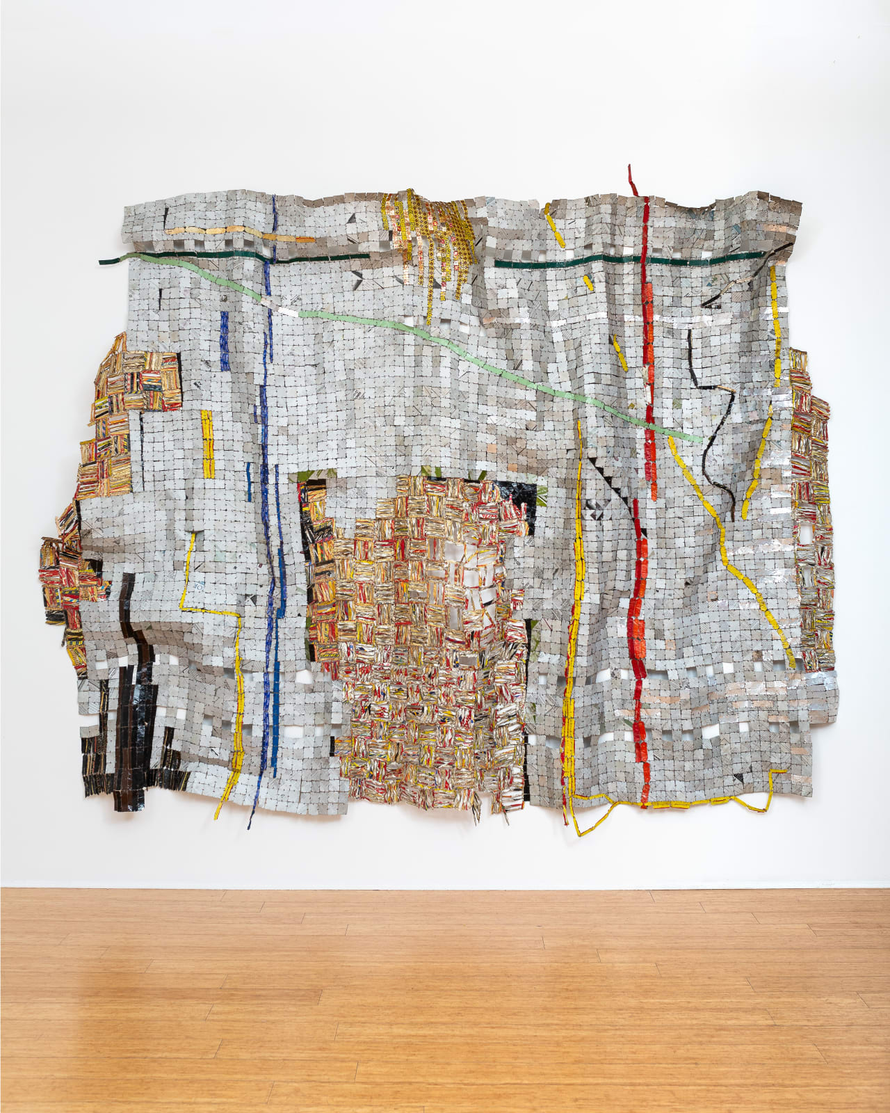 El Anatsui, When a gate closes, 2023