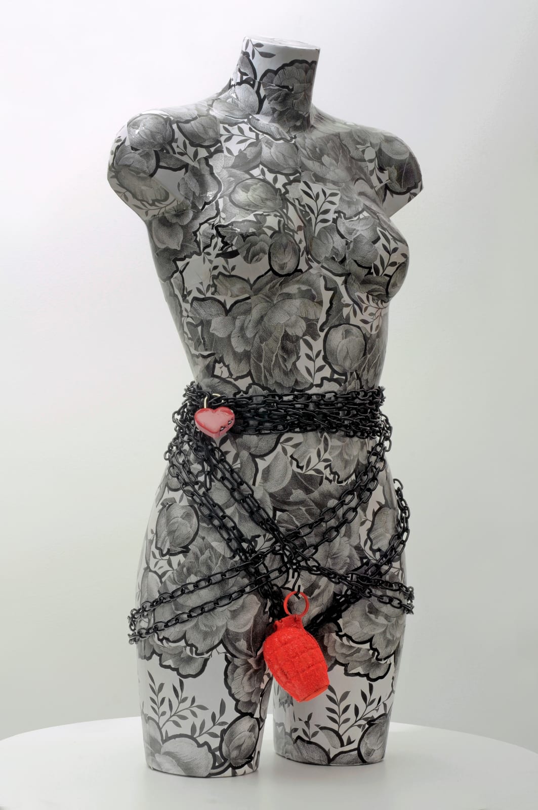 Laila Shawa, Disposable Bodies No.3 (Point of Honour), 2011