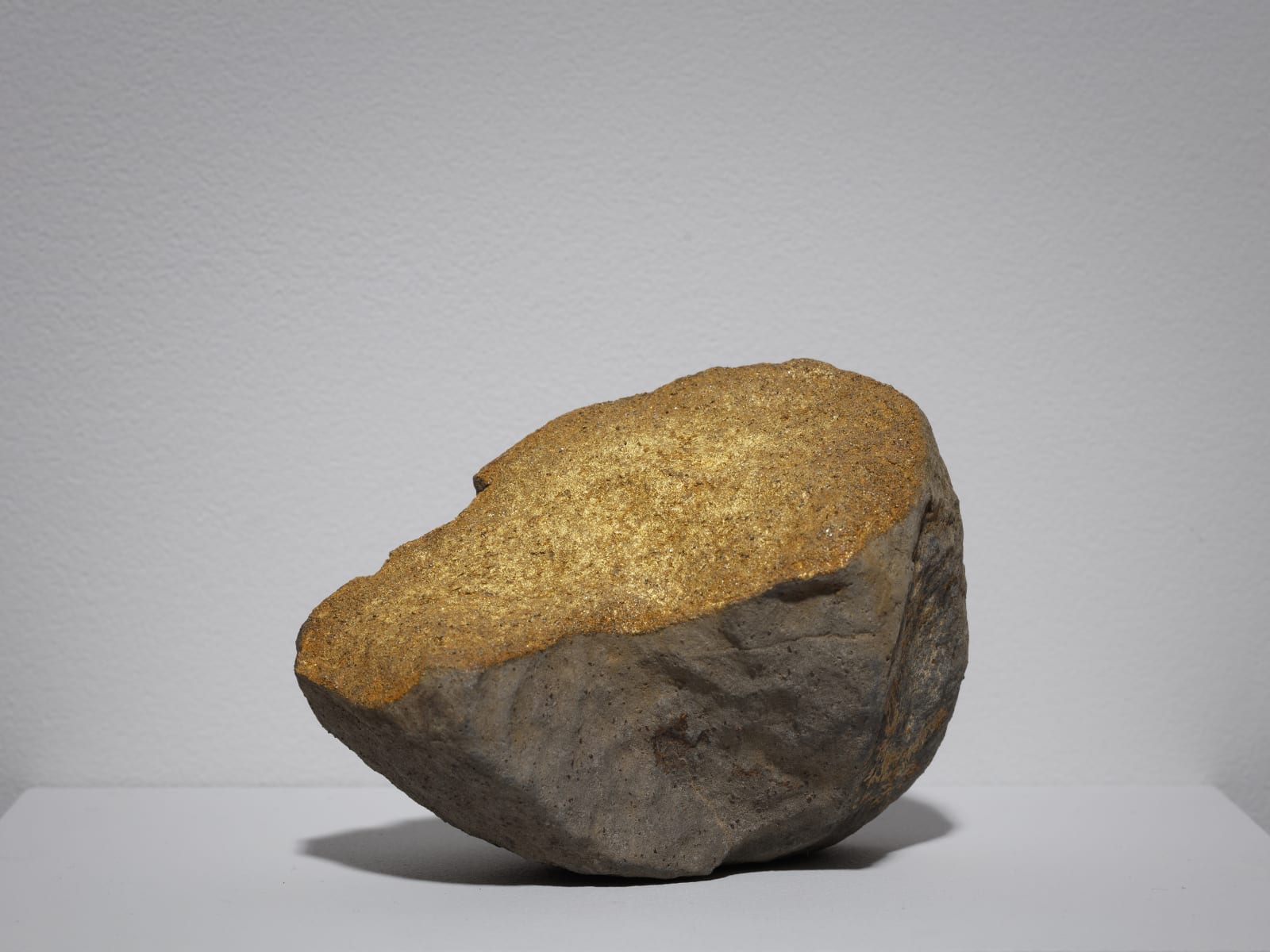 Makoto OFUNE, Reflection field - Basalt, 2020