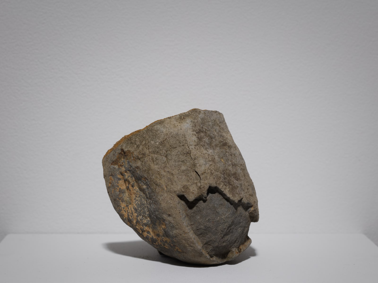 Makoto OFUNE, Reflection field - Basalt, 2020