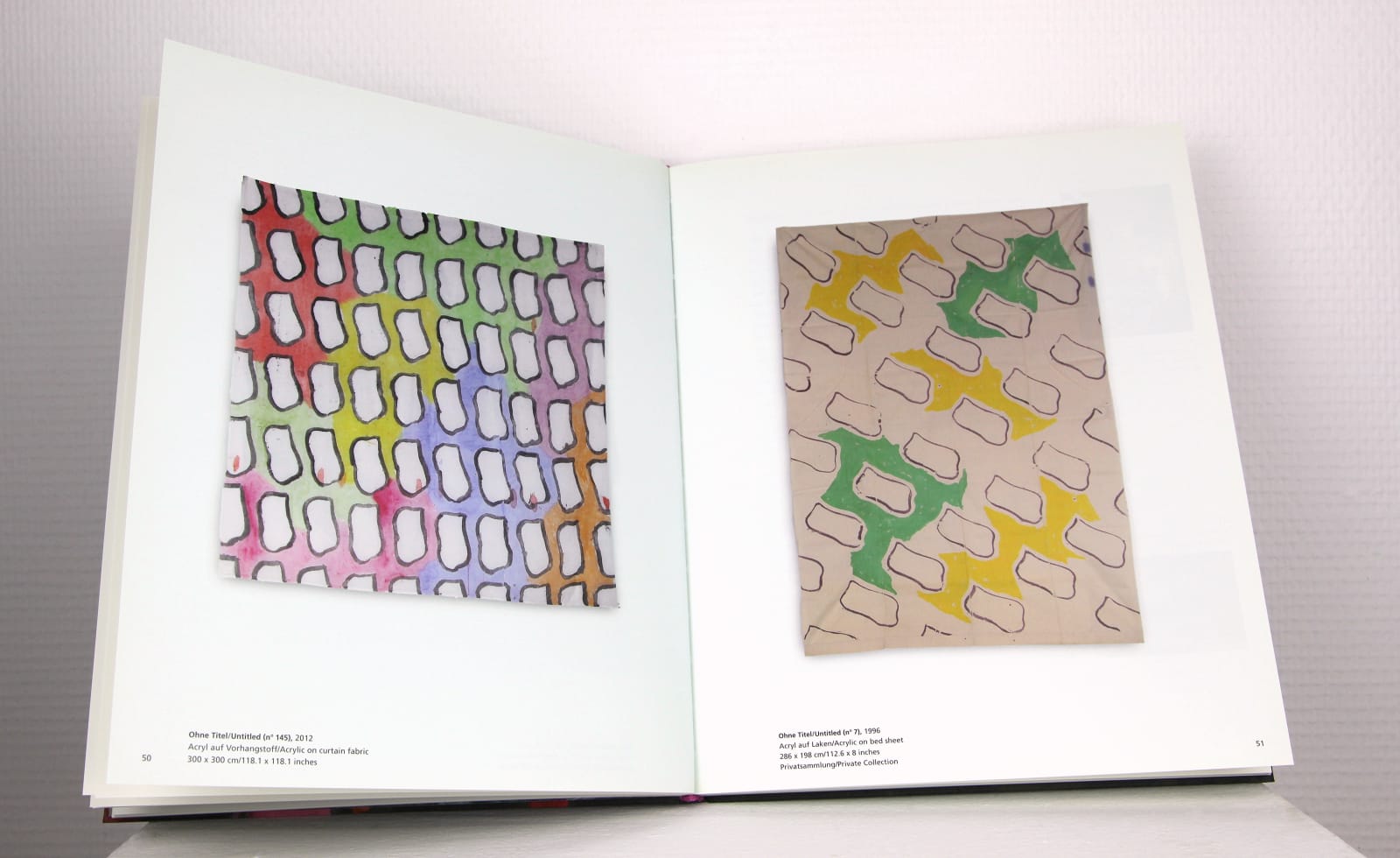 Claude VIALLAT, Der stoff der malerei. Grounds for paintings , 2019