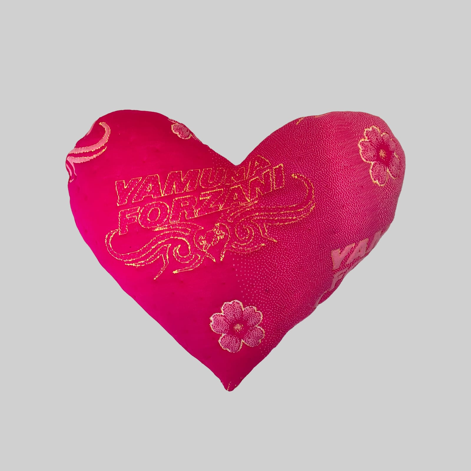Yamuna Forzani, Large 3D Knitted Heart Pillow