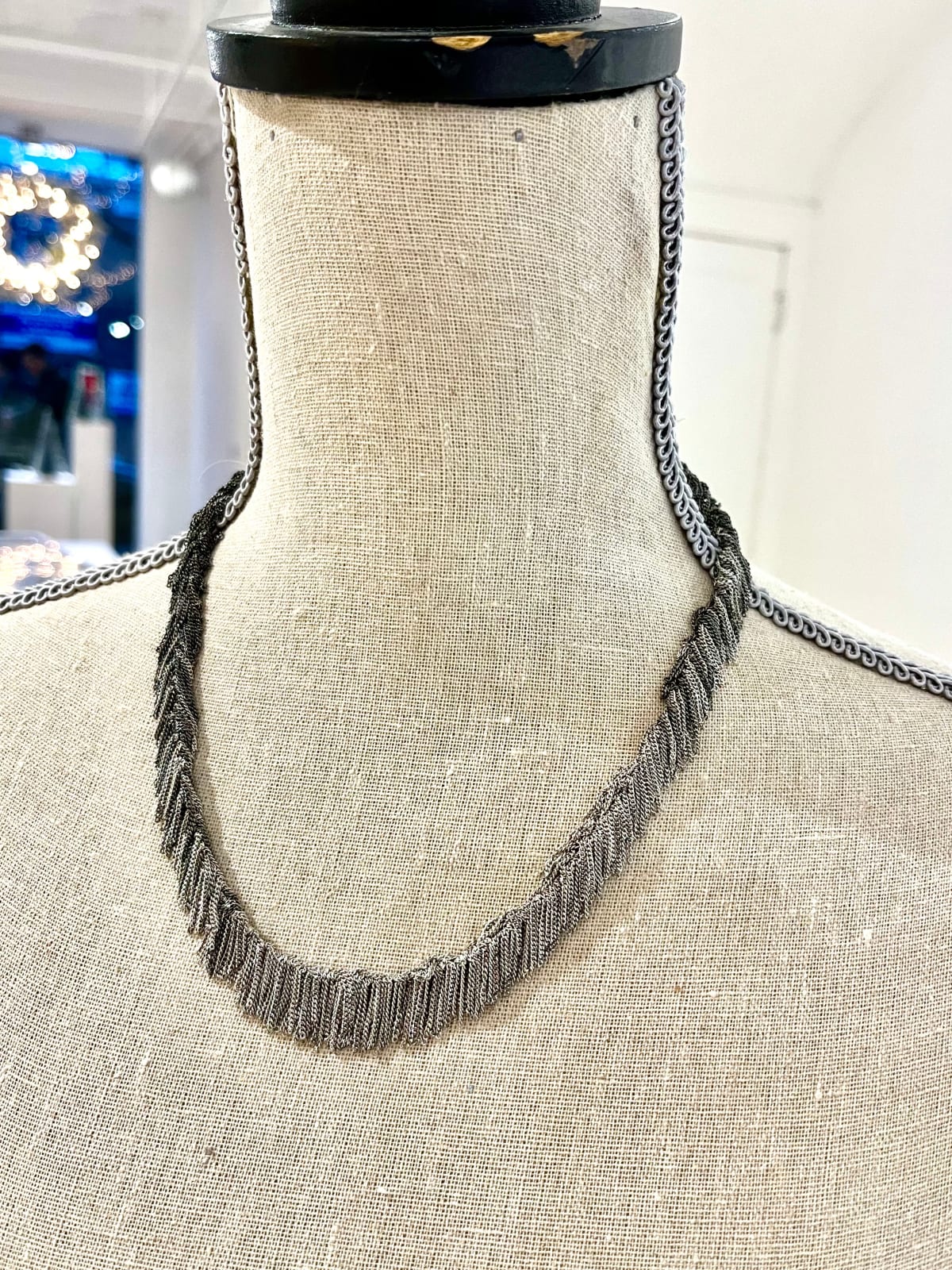 Claudia Milic, Collier SIARA RB color gradient