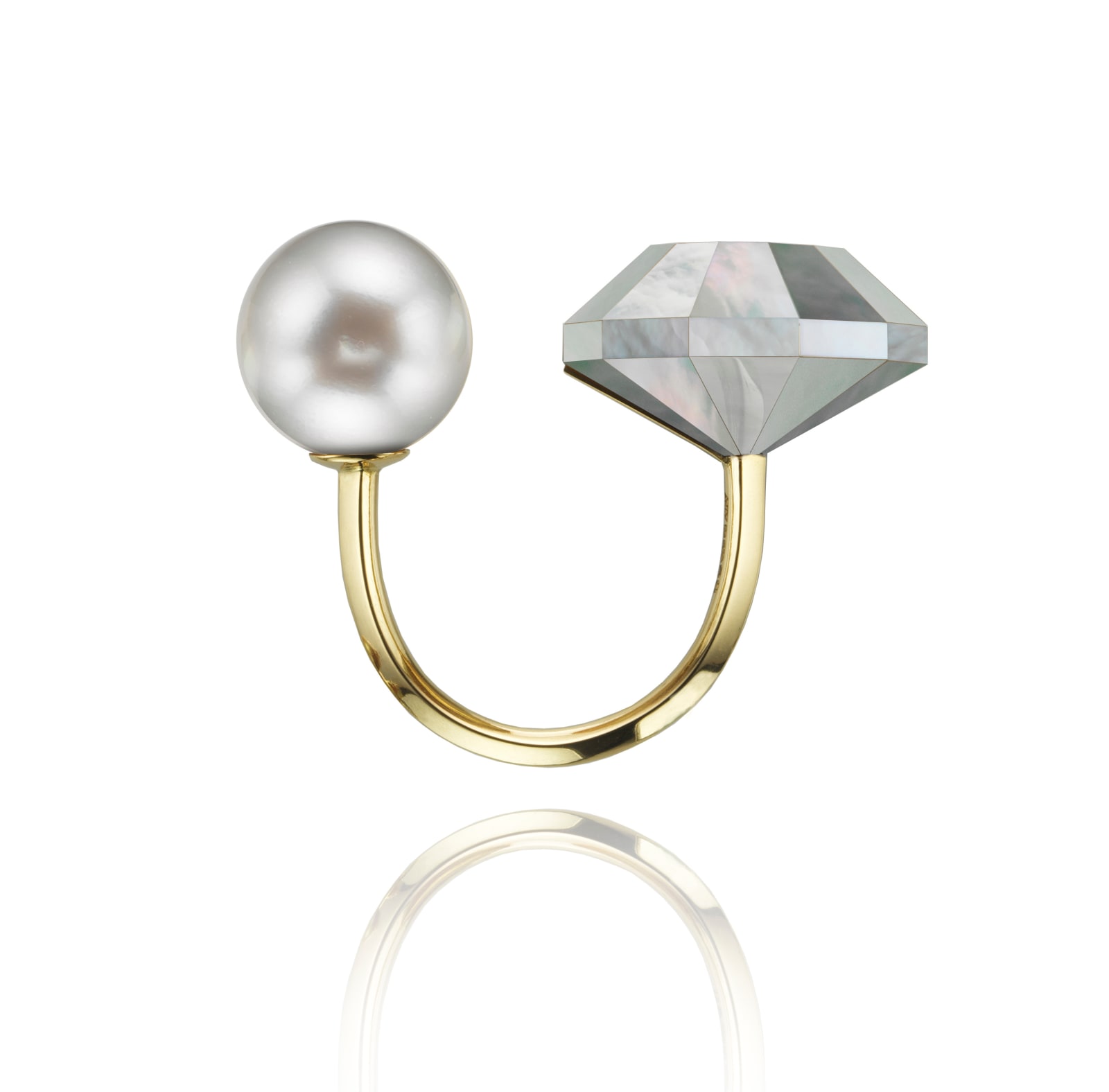 Melanie Georgacopoulos, MOP Oval Ring