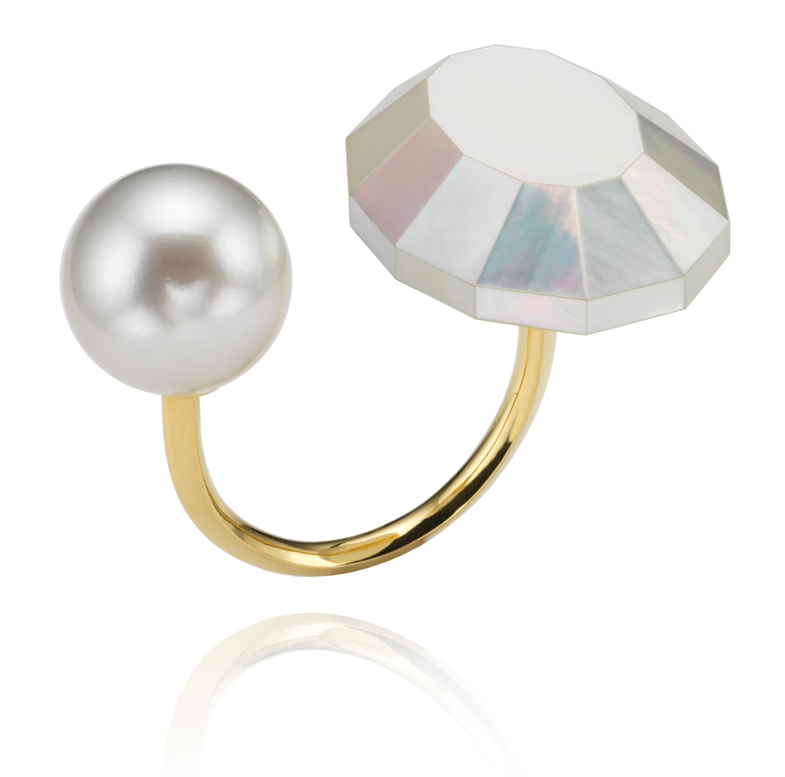 Melanie Georgacopoulos, MOP Oval Ring