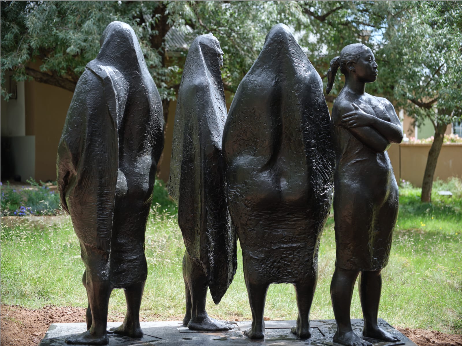 Francisco Zúñiga, Grupo de cuatro mujeres de pie