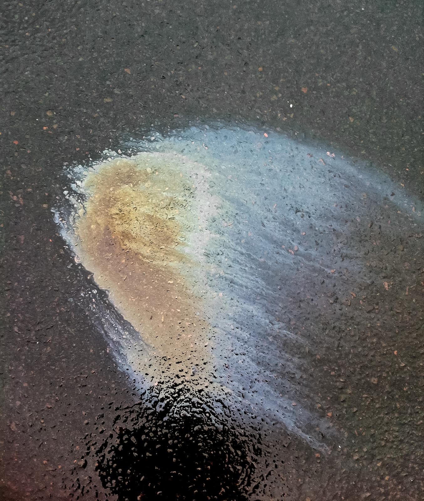 Pablo Marquez, Oil Spot / Comet II, 2015