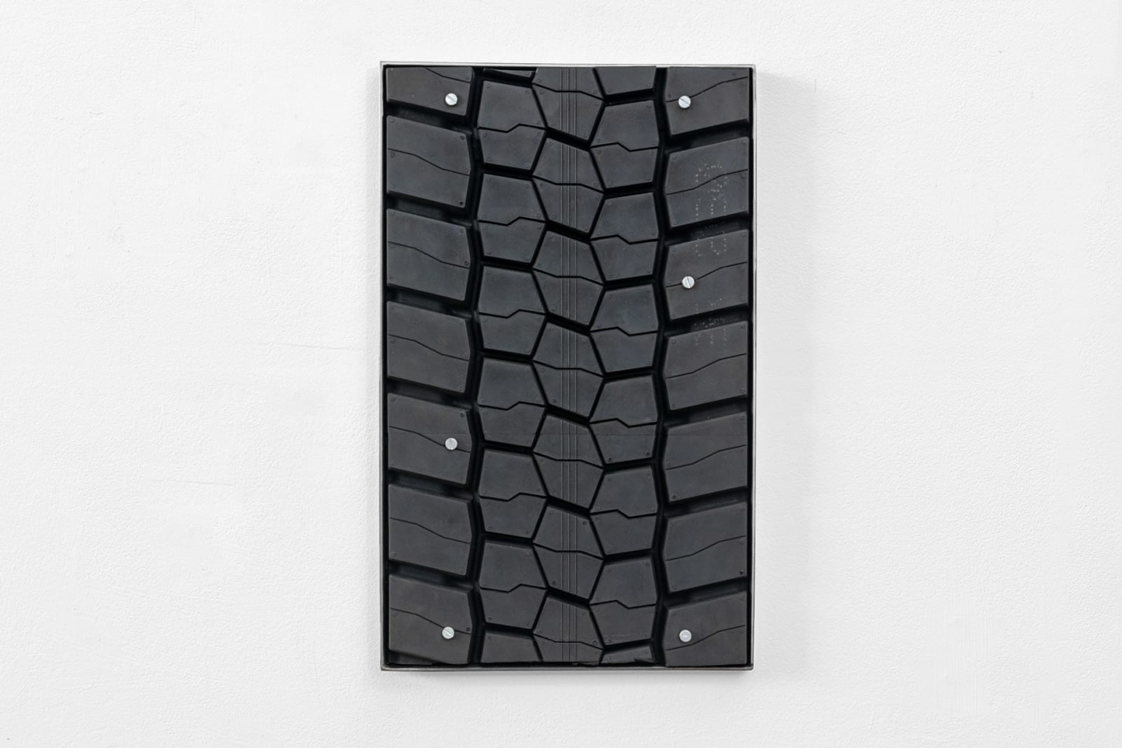 Madeleine Ruggi, Distress Purchase 01, 2025