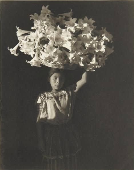 Flor Garduño, Canasta de luz, Sumpango, Guatemala, 1989