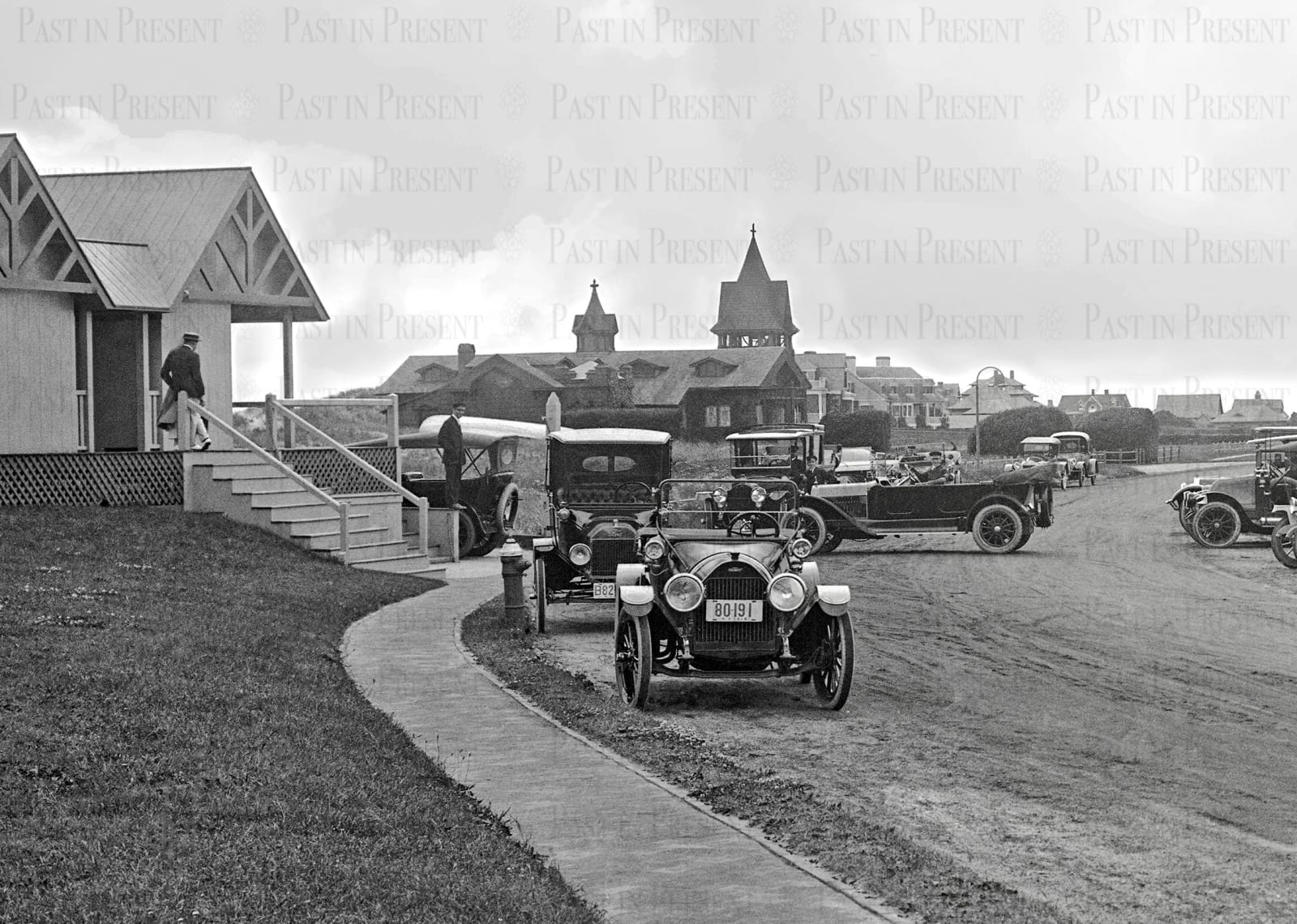 “Sunday Ritual at St. Andrew’s Dune Church, Southampton c.1910 — With View Toward the Old Mill on Lake Agawam”, s.1910's