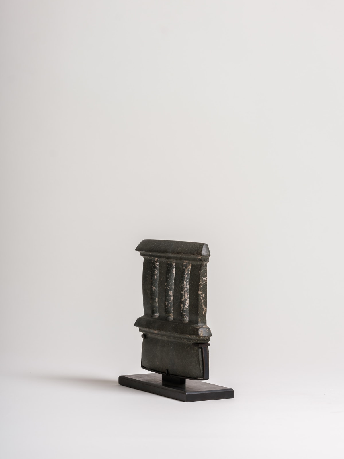 Mezcala Culture, four-columned temple surmounted by a cornice, Mexique, Circa. 350-100 BC