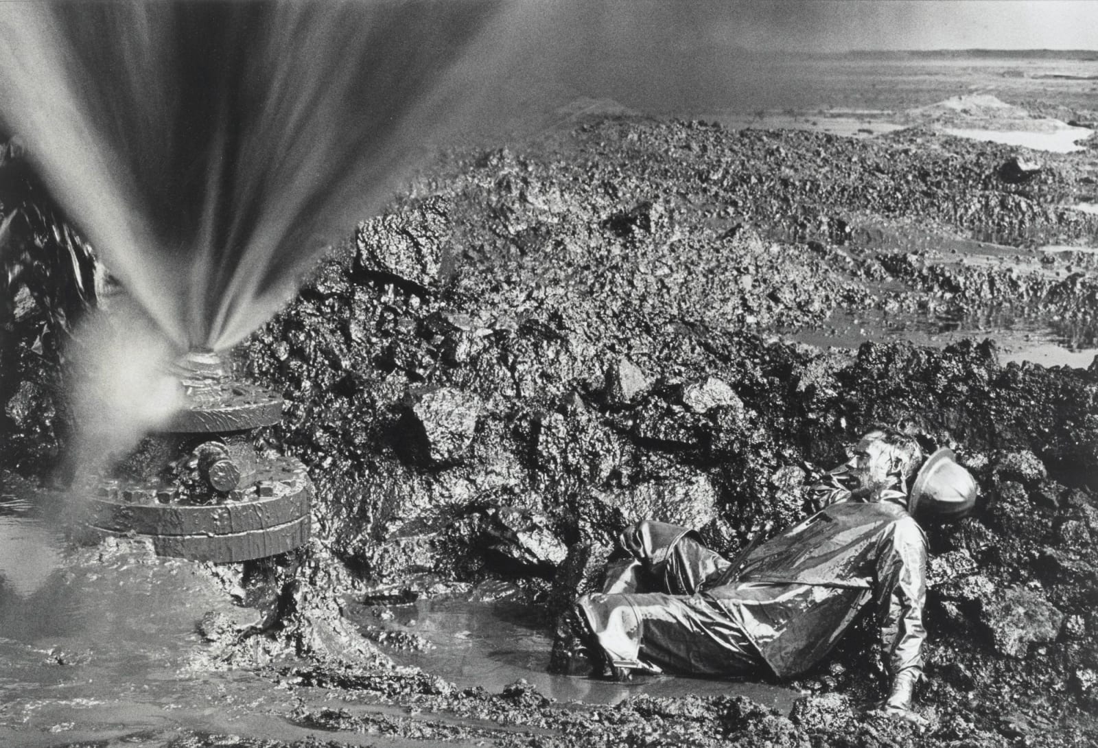Sebastião Salgado, Fallen Worker, Kuwait Oil Fields, 1991