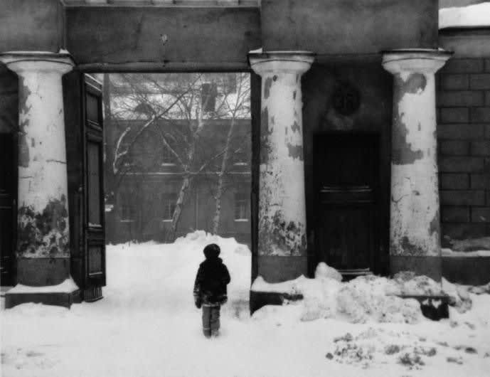 Pentti Sammallahti, Helsinki, Finland, (Boy with Pilars), 1978