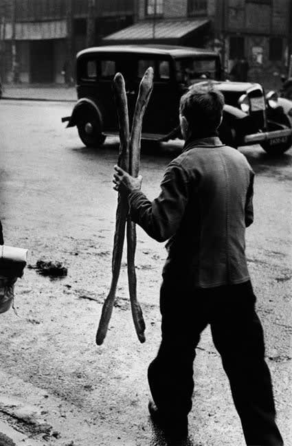 Marc Riboud, Baguettes, Paris, 1953